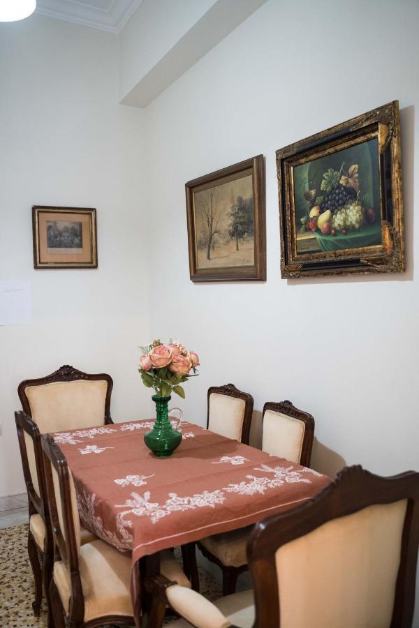 Koukaki Traditional Apartment เอเธนส์ ภายนอก รูปภาพ